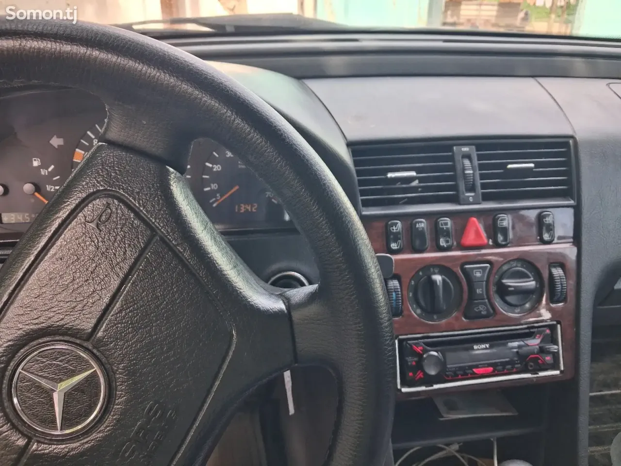 Mercedes-Benz C class 1998 · 2.0 AT