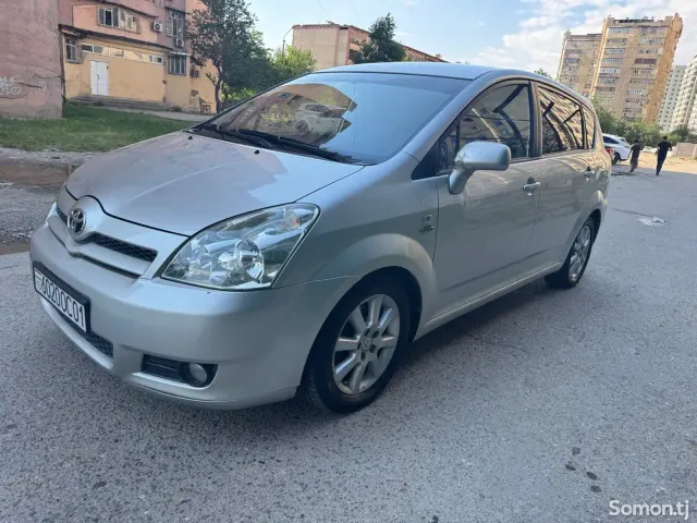 Toyota Verso 2006 · 2.2 MT