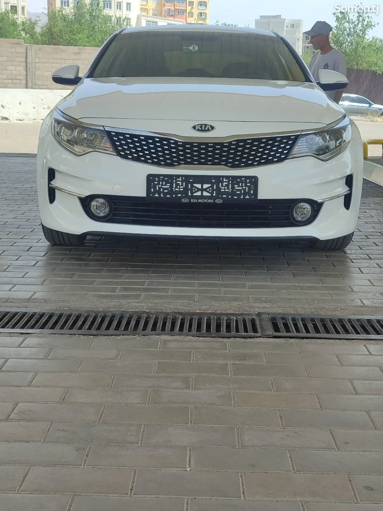 Kia K5 2016 · 2.0 AT