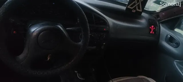 Daewoo Lanos 1997 · 1.5 MT