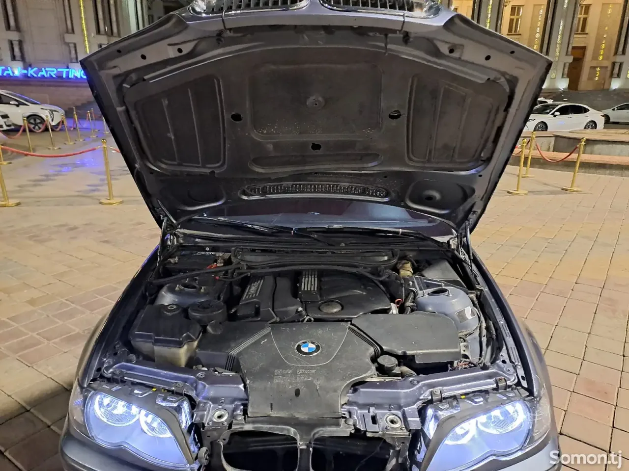 BMW 3 series 2003 · 2.0 MT
