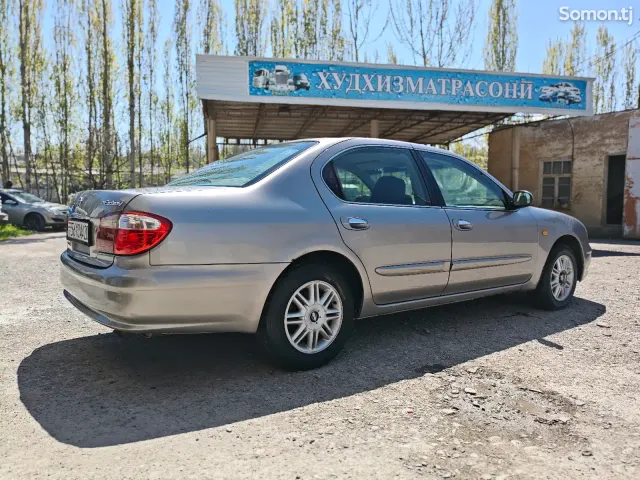 Nissan Maxima 2000 · 2.5 AT