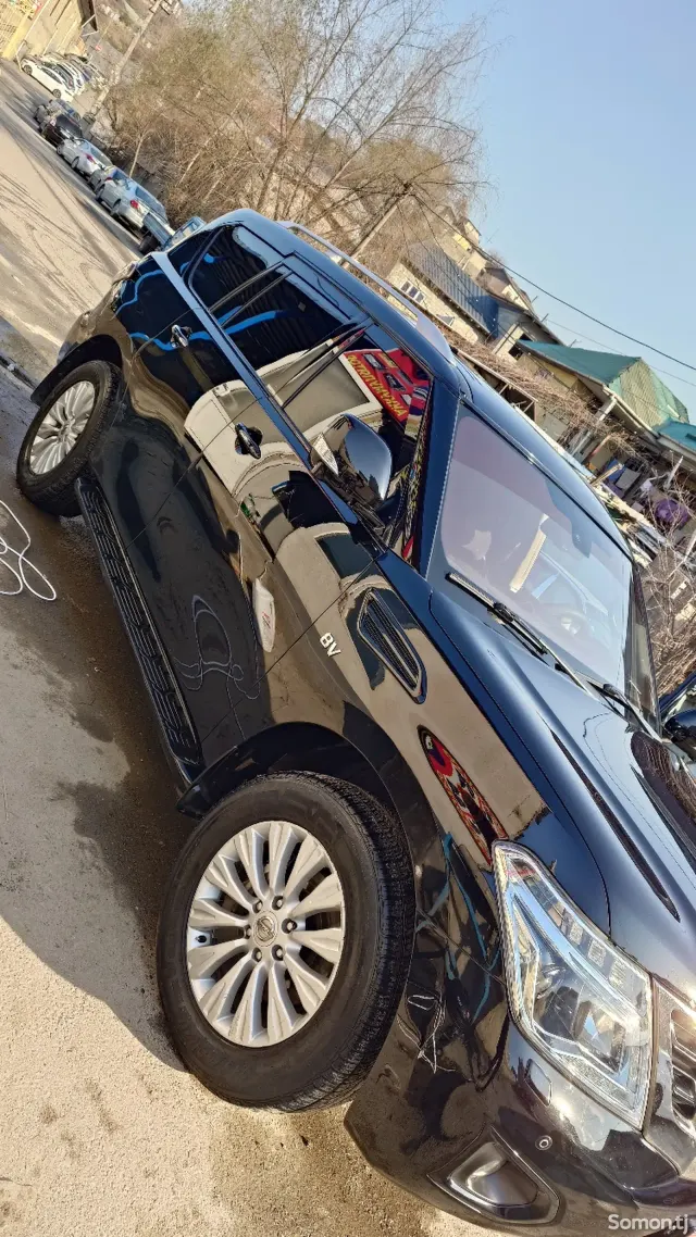 Nissan Patrol 2016 · 5.6 AT