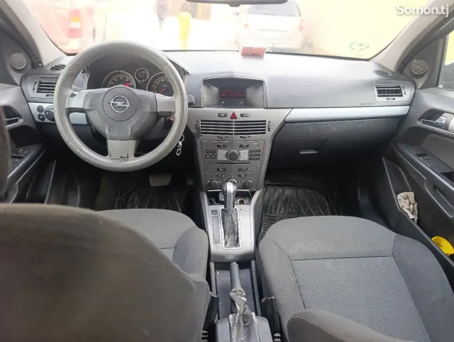 Opel Astra H 2006 · 1.8 AT
