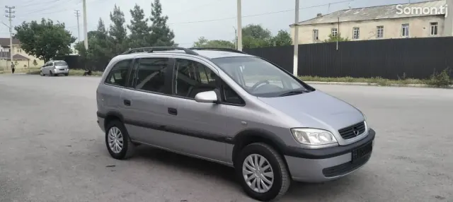 Opel Zafira 1999 · 1.6 MT