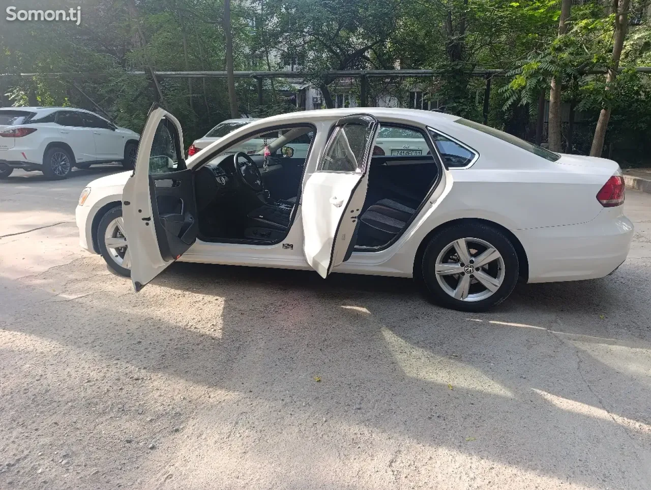 Volkswagen Passat 2014 · 2.5 AT