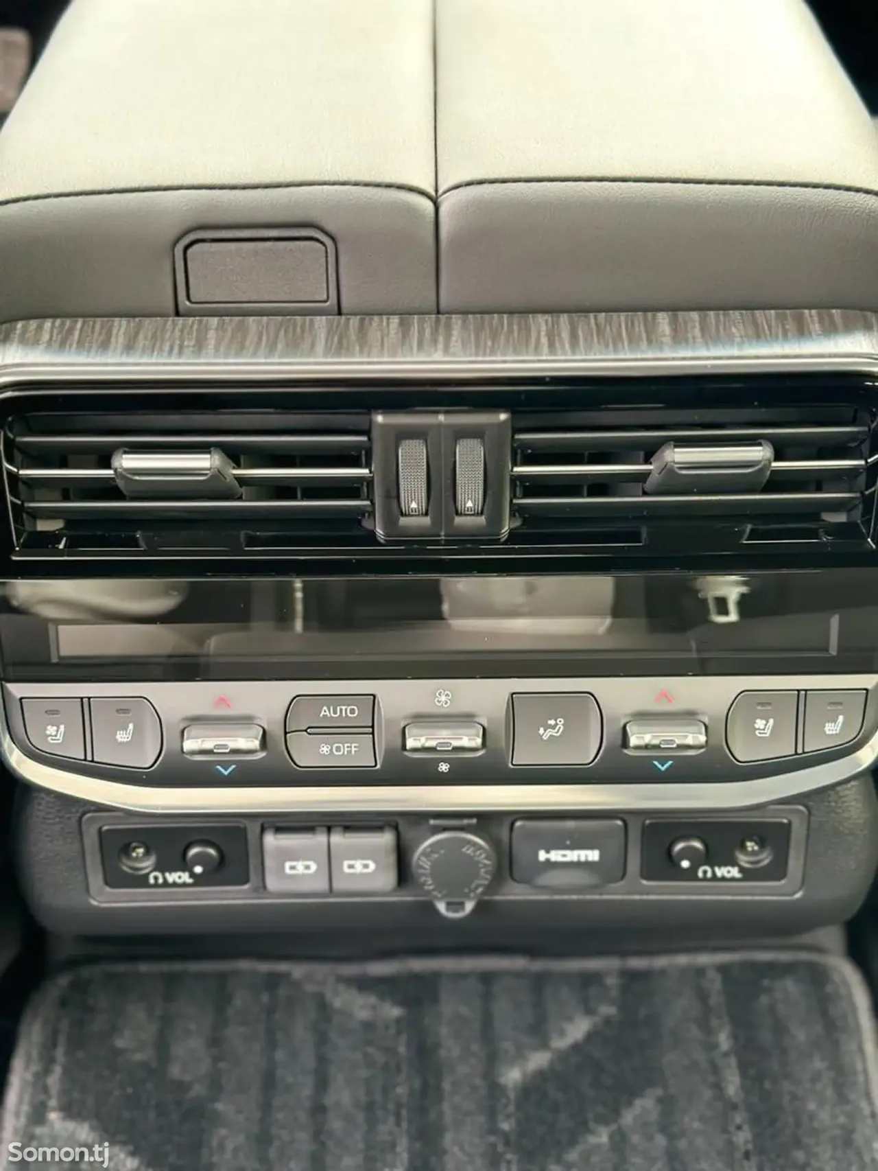 Toyota Land Cruiser 2025 · 3.5 AT
