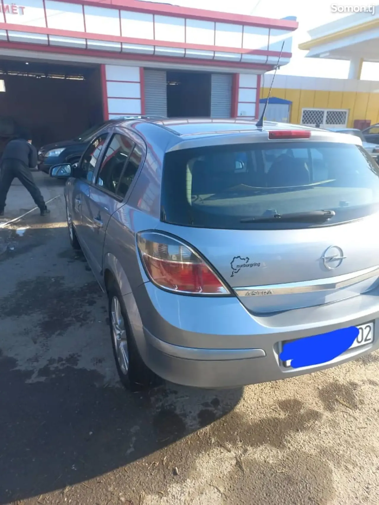 Opel Astra H 2009 · 1.6 MT