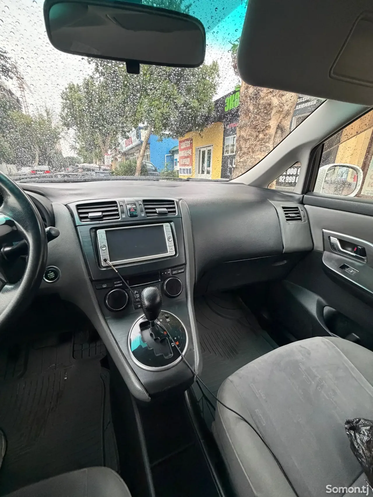 Toyota Mark X ZiO 2010 · 2.4 AT