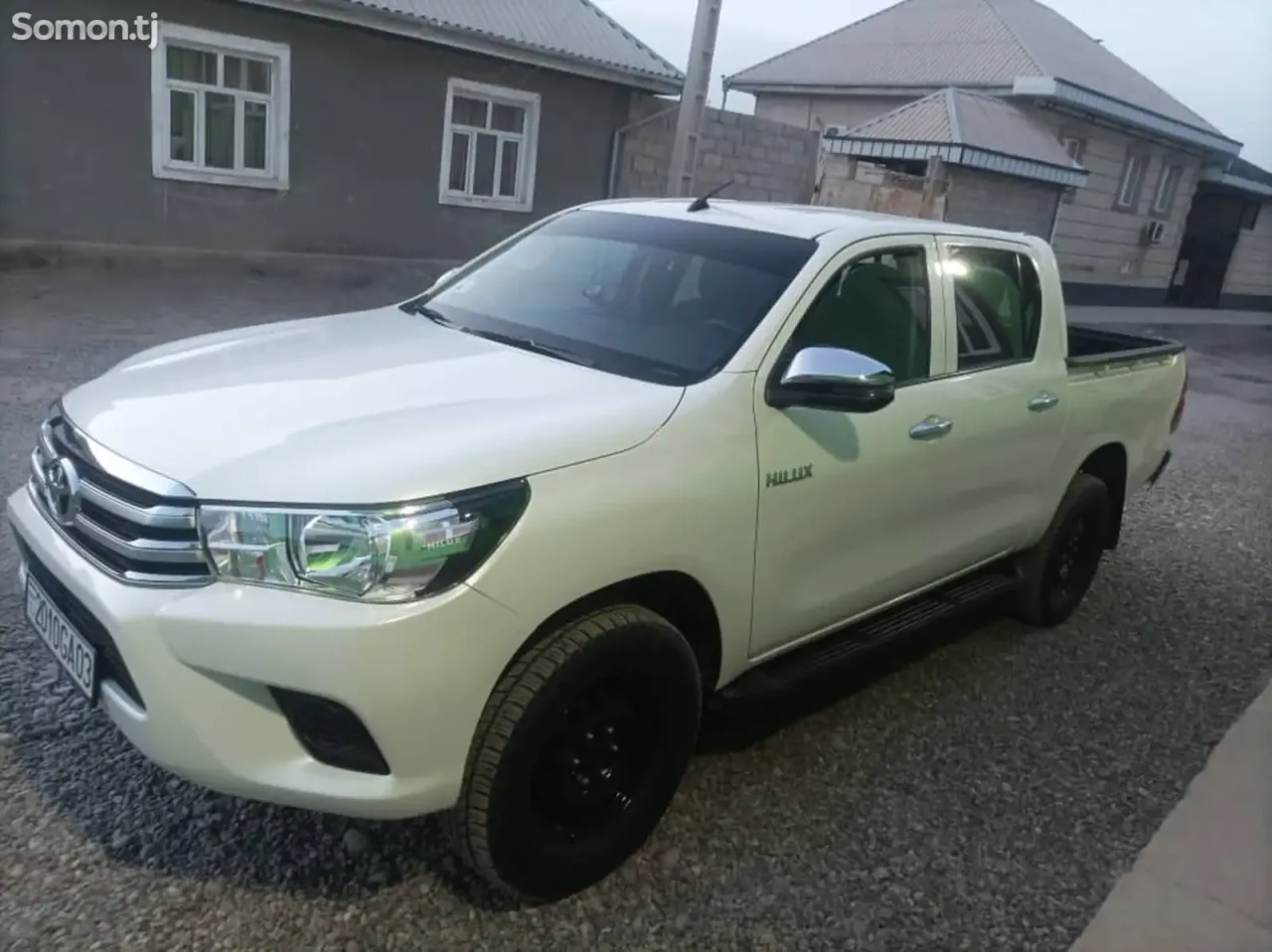 Toyota Hilux 2020 · 2.7 MT
