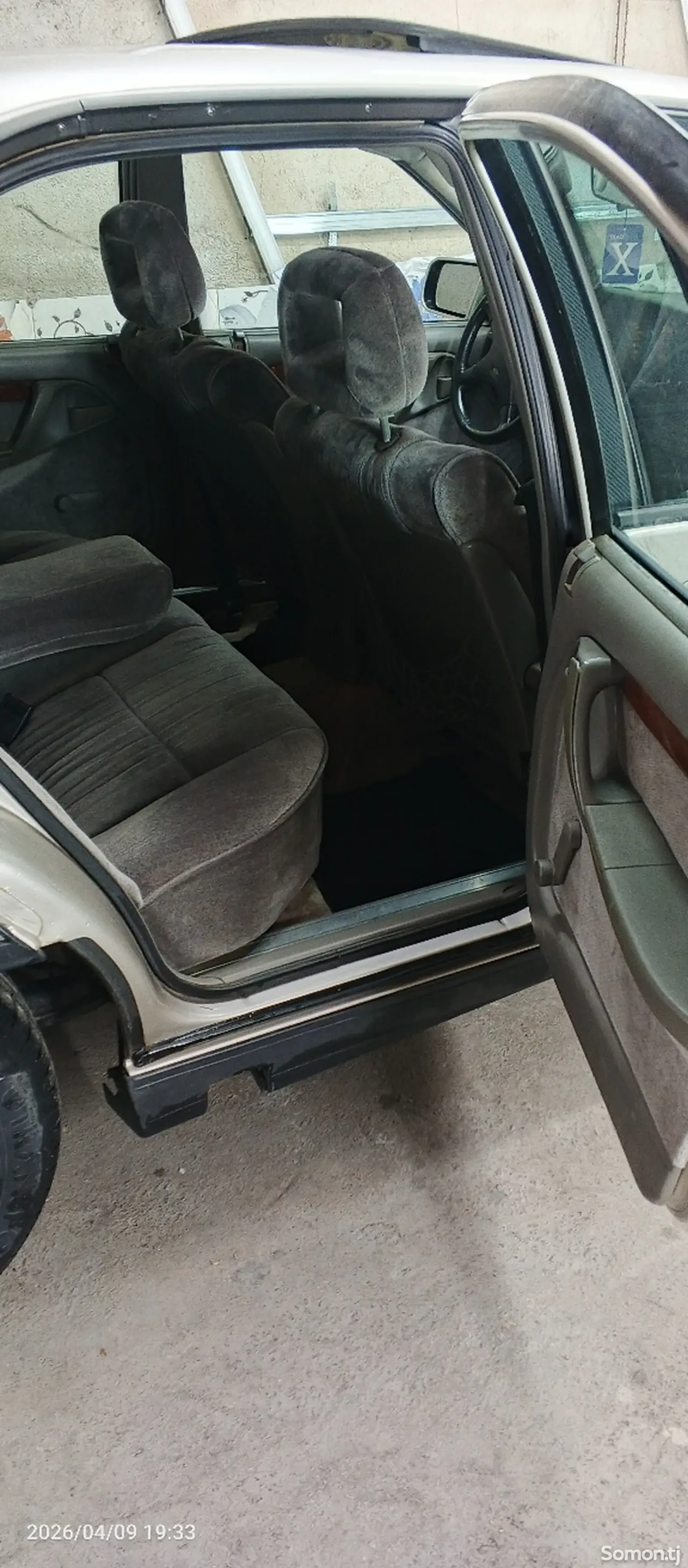 Opel Omega 1993 · 2.6 AT