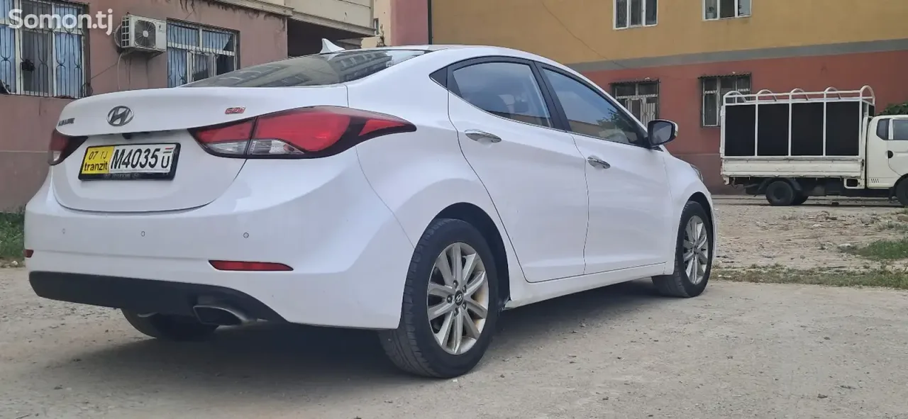 Hyundai Avante 2014 · 1.6 AT