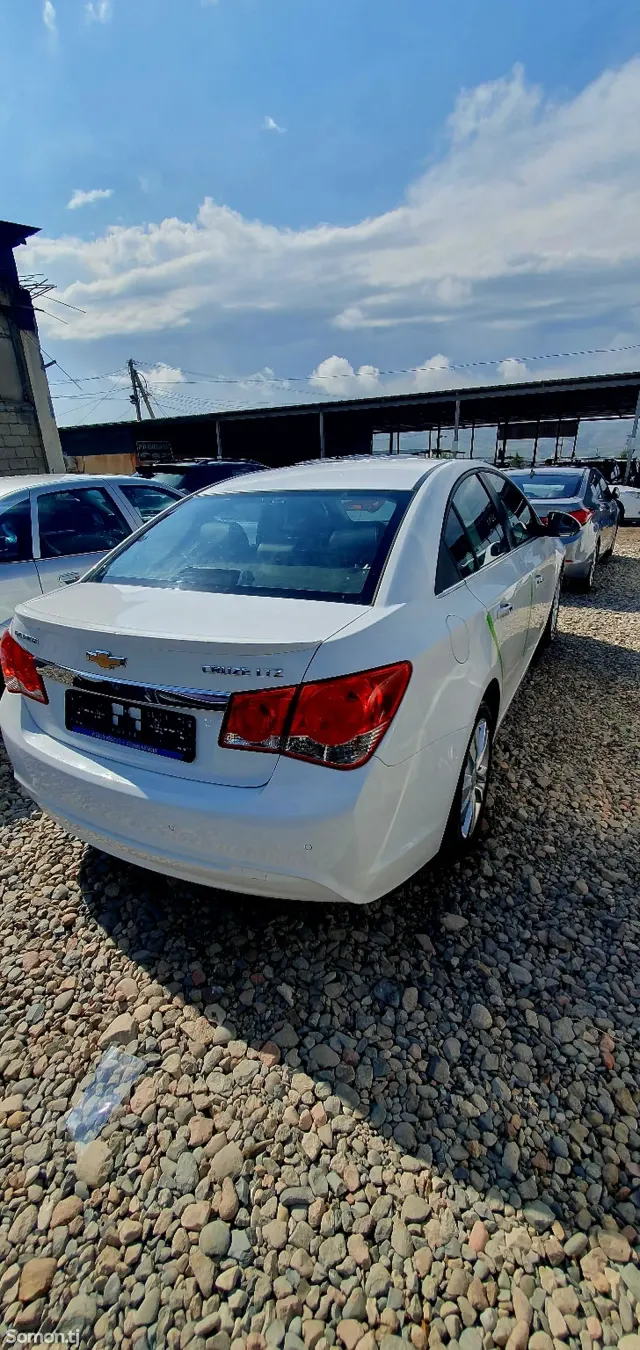 Chevrolet Cruze 2014 · 1.8 AT