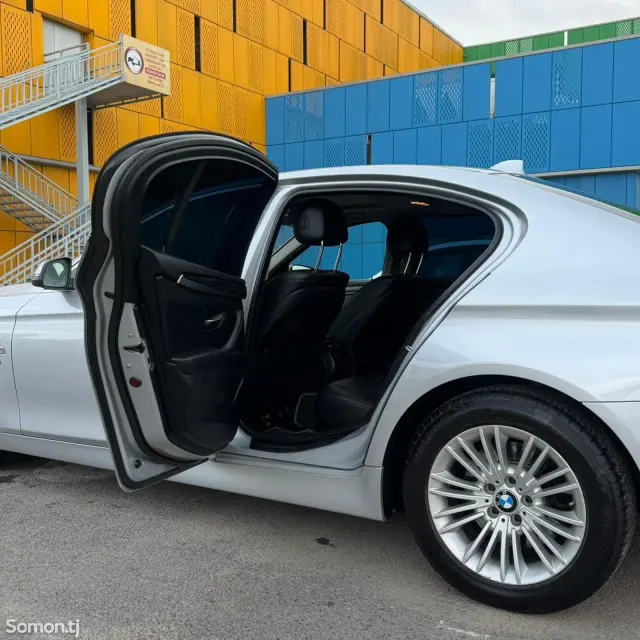 BMW 5 series 2015 · 2.0 AT