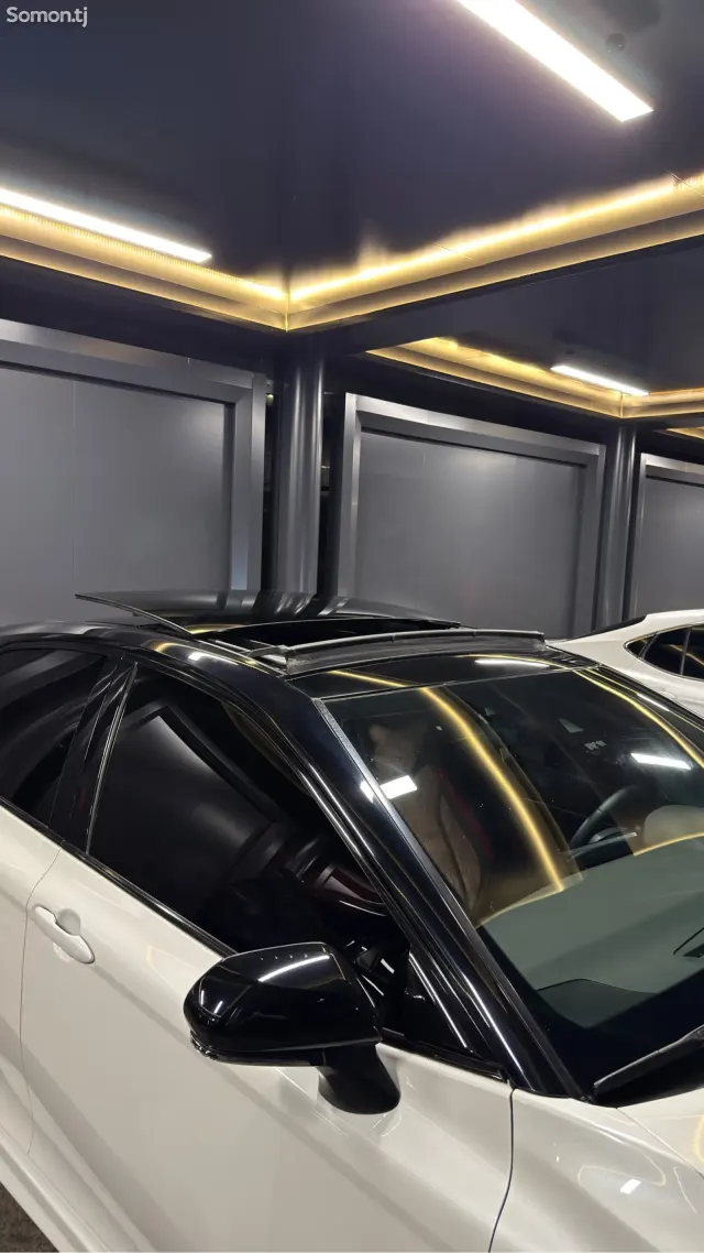 Toyota Camry 2022 · 2.5 AT