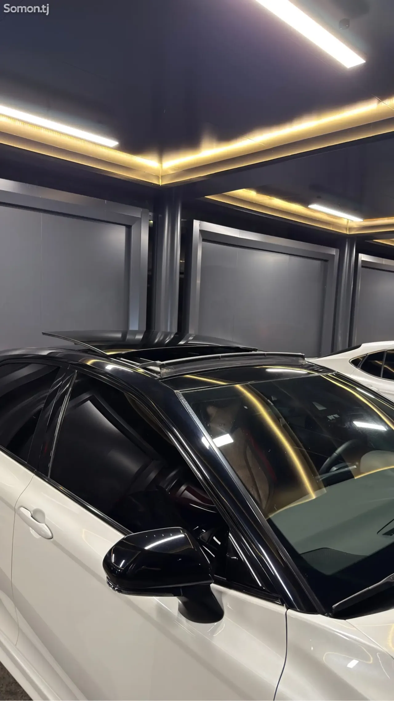 Toyota Camry 2022 · 2.5 AT