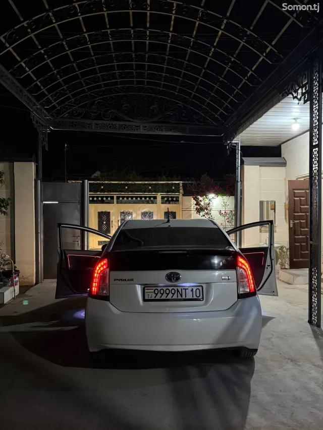 Toyota Prius 2010 · 1.8 AMT