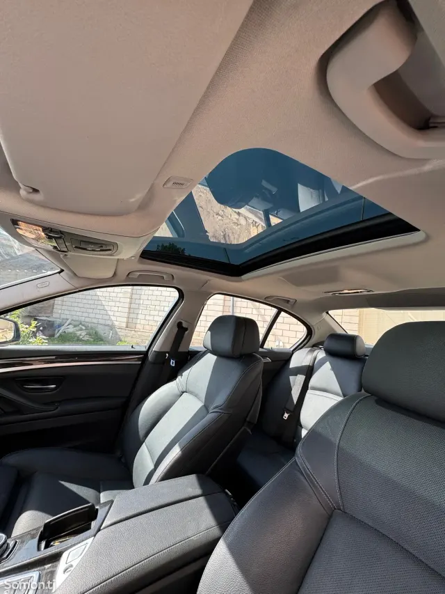BMW 5 series 2016 · 2.0 AT