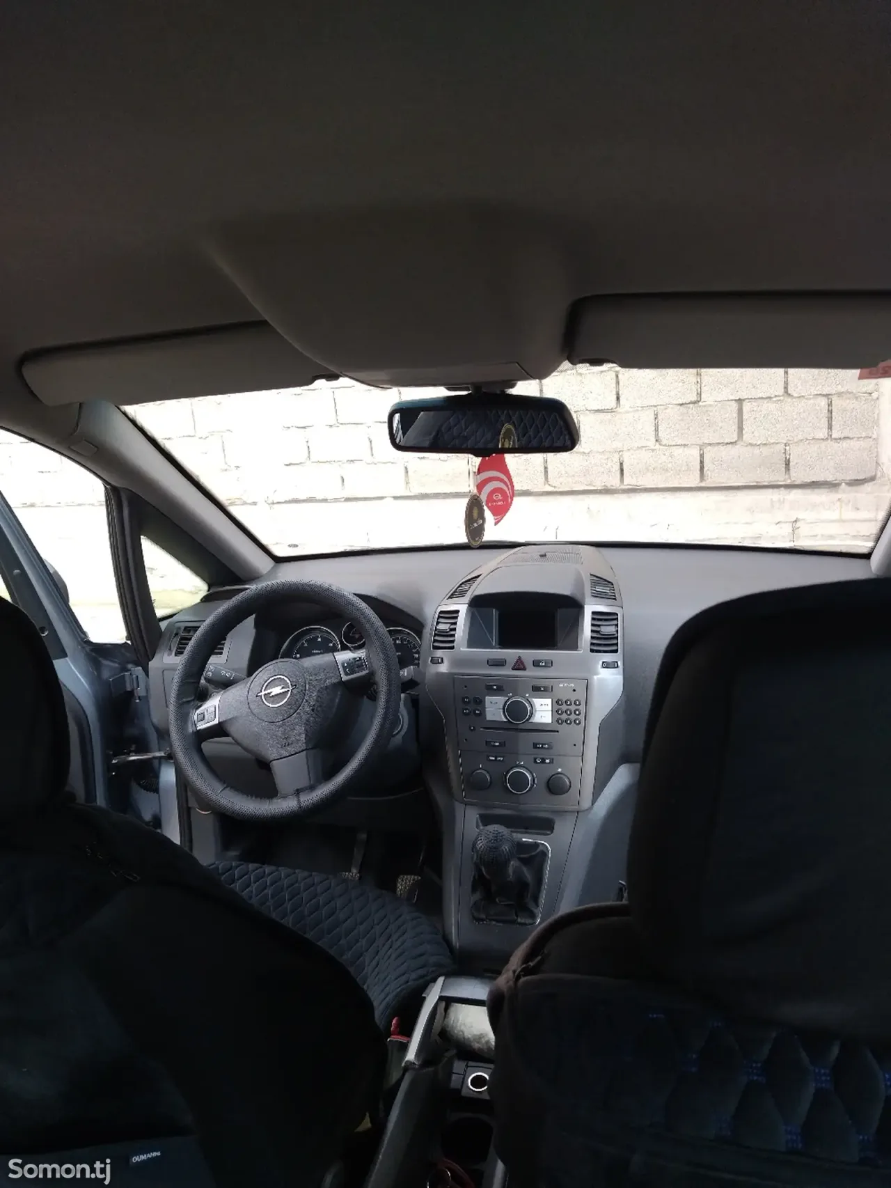 Opel Zafira 2006 · 1.9 MT