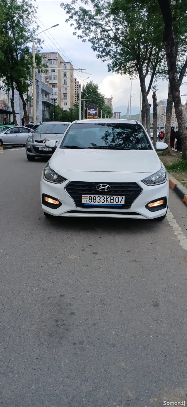 Hyundai Solaris 2018 · 1.4 AT