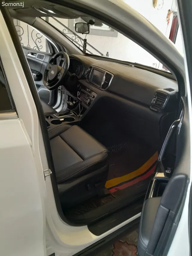 Kia Sportage Grand 2016 · 2.0 AT