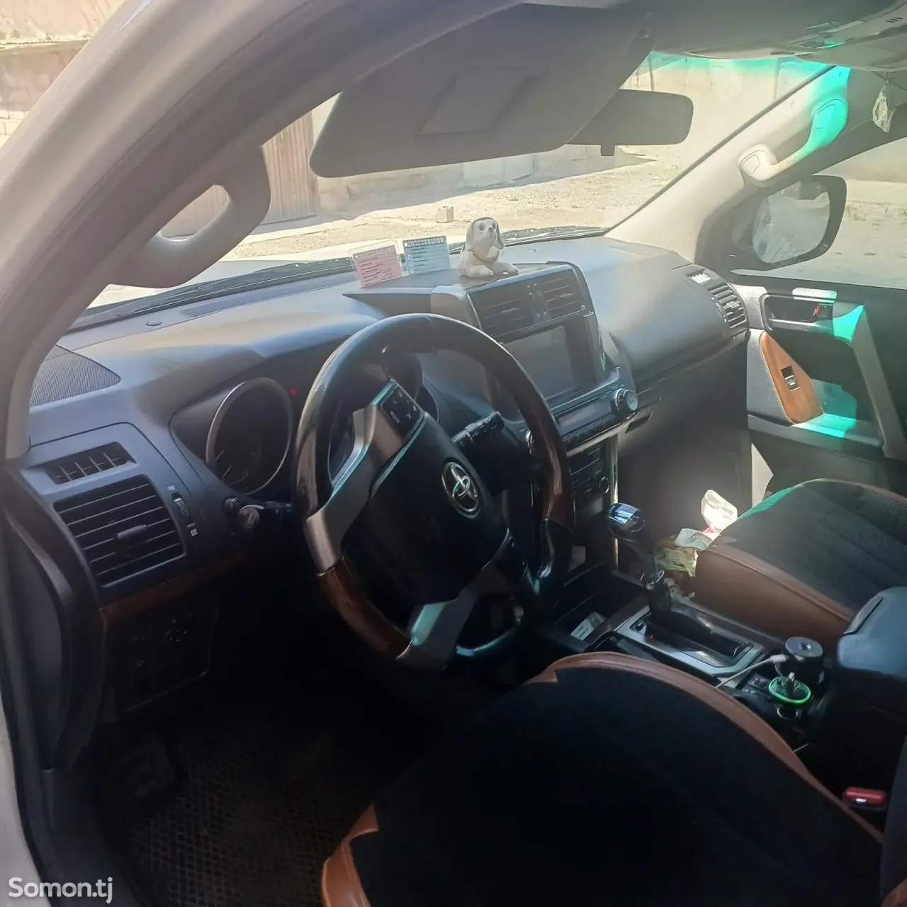 Toyota Land Cruiser Prado 2013 · 2.7 MT