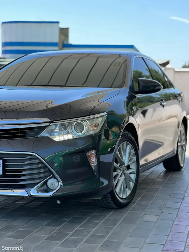 Toyota Camry 2016 · 2.5 AT