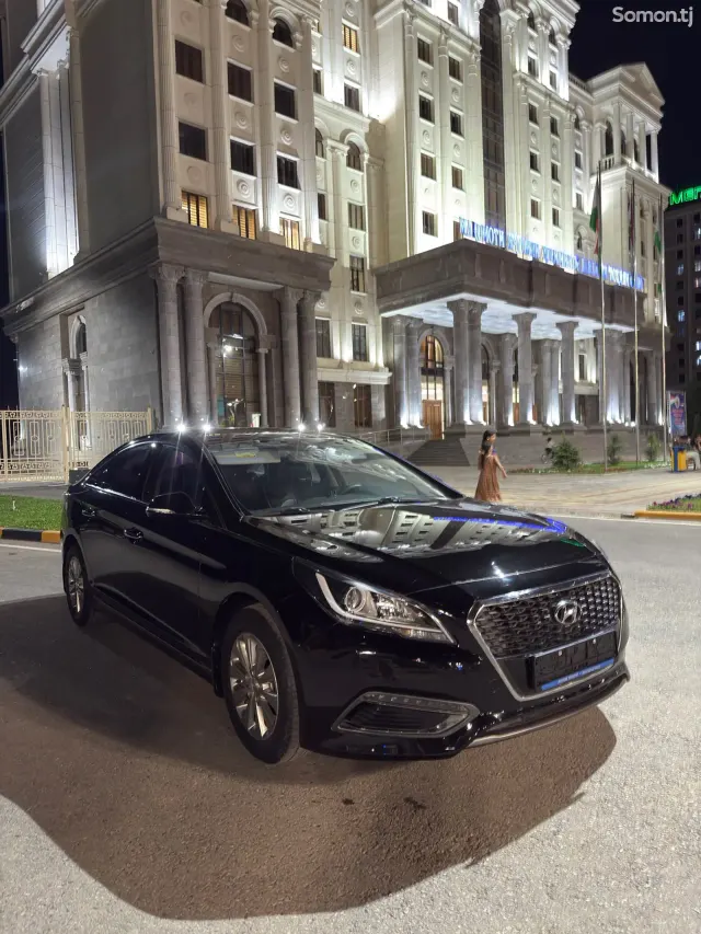 Hyundai Sonata 2017 · 2.0 AT