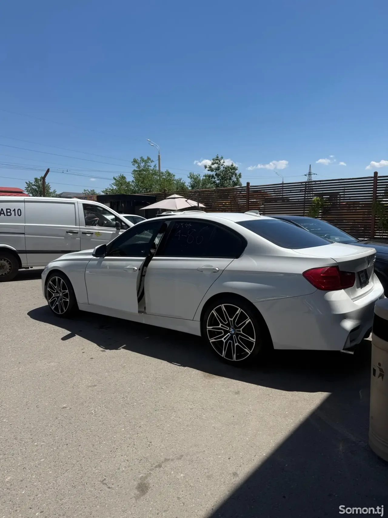 BMW 3 series 2014 · 2.8 AT
