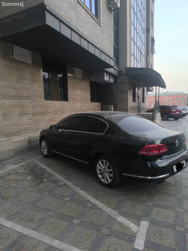 Volkswagen Passat 2011 · 1.8 AT
