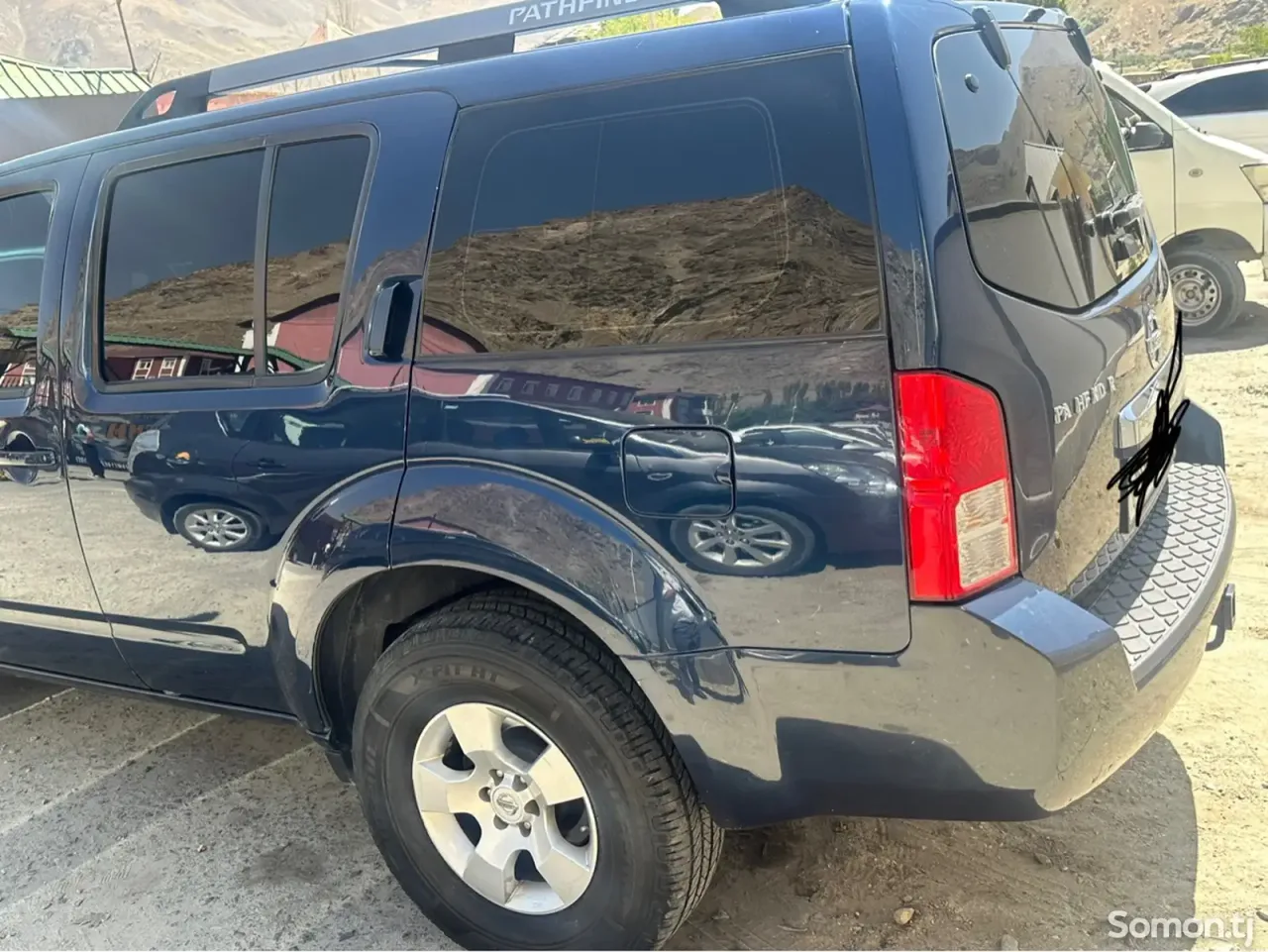 Nissan Pathfinder 2008 · 4.0 AT