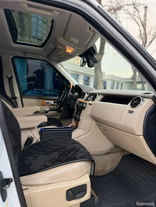 Land Rover Discovery 2015 · 3.0 AT