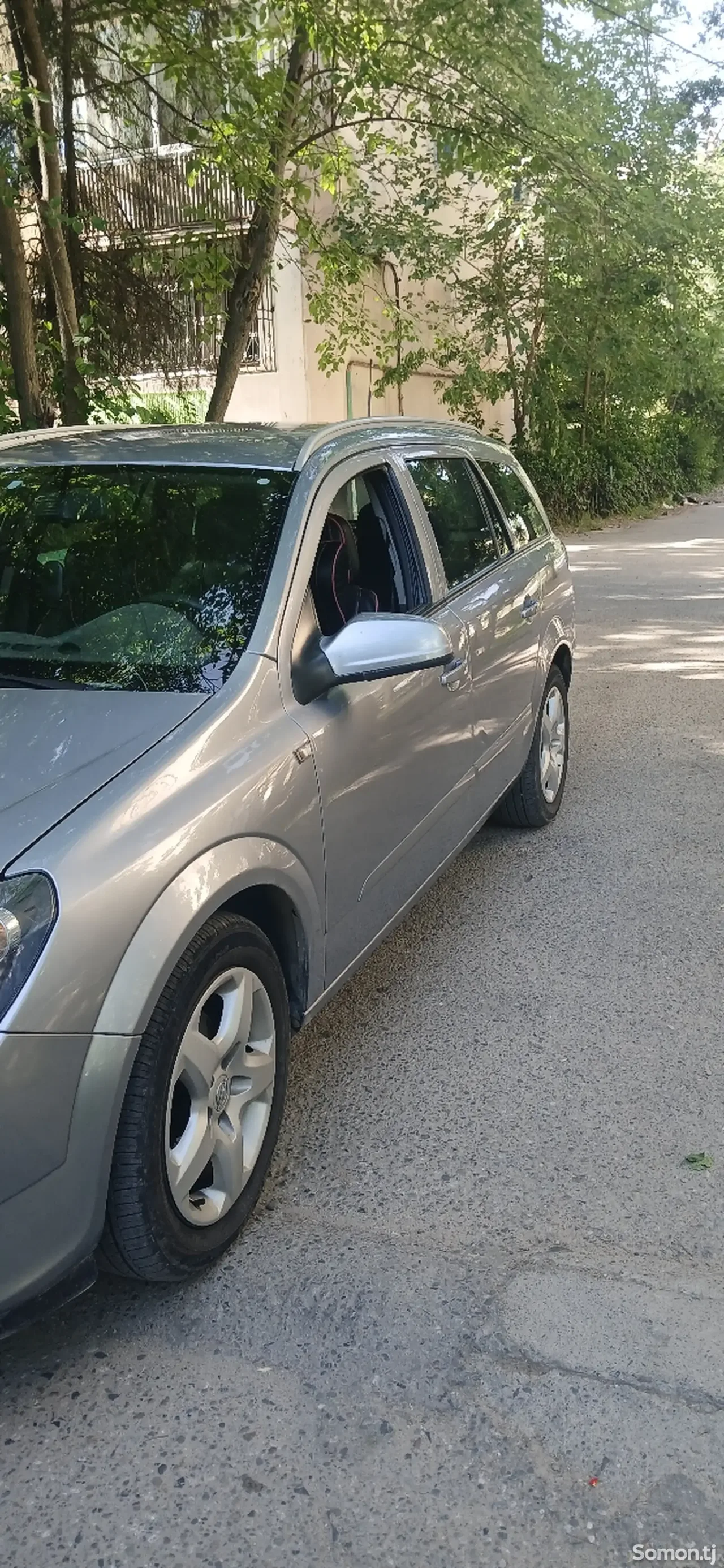 Opel Astra H 2006 · 1.6 MT