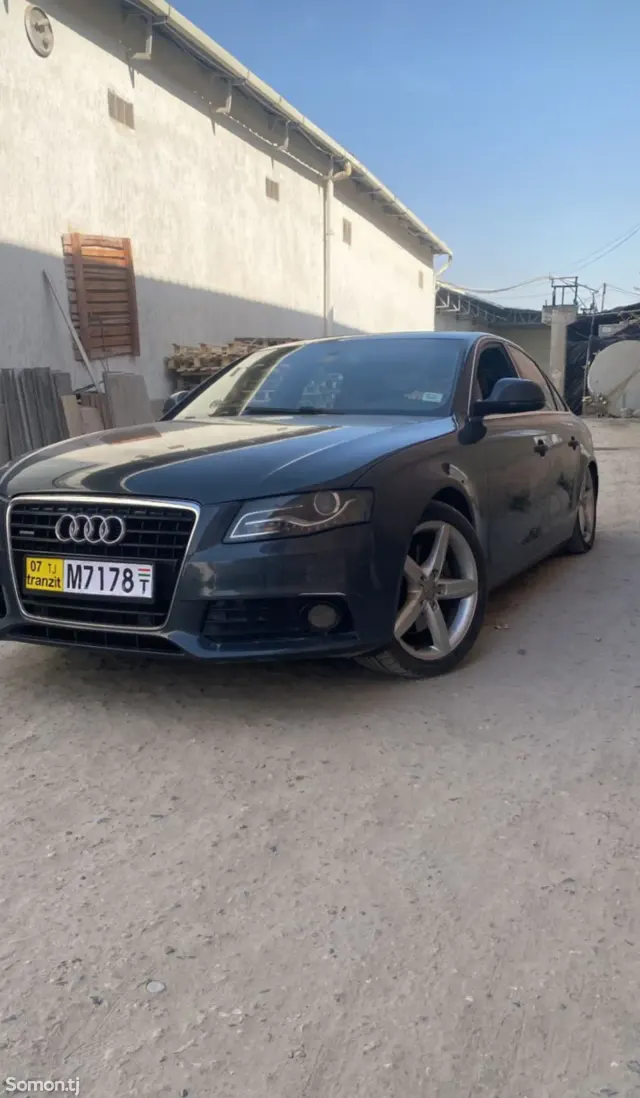 Audi A4 2008 · 3.2 AT