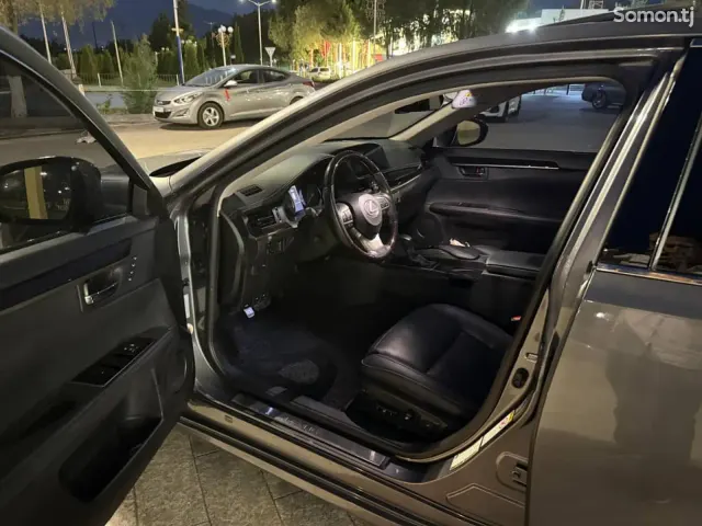Lexus ES series 2016 · 3.0 AT