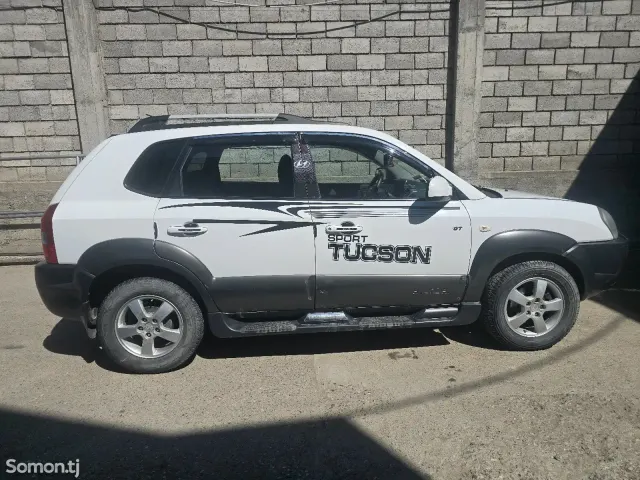 Hyundai Tucson 2007 · 2.0 AT