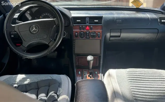 Mercedes-Benz S class 1999 · 1.8 AT