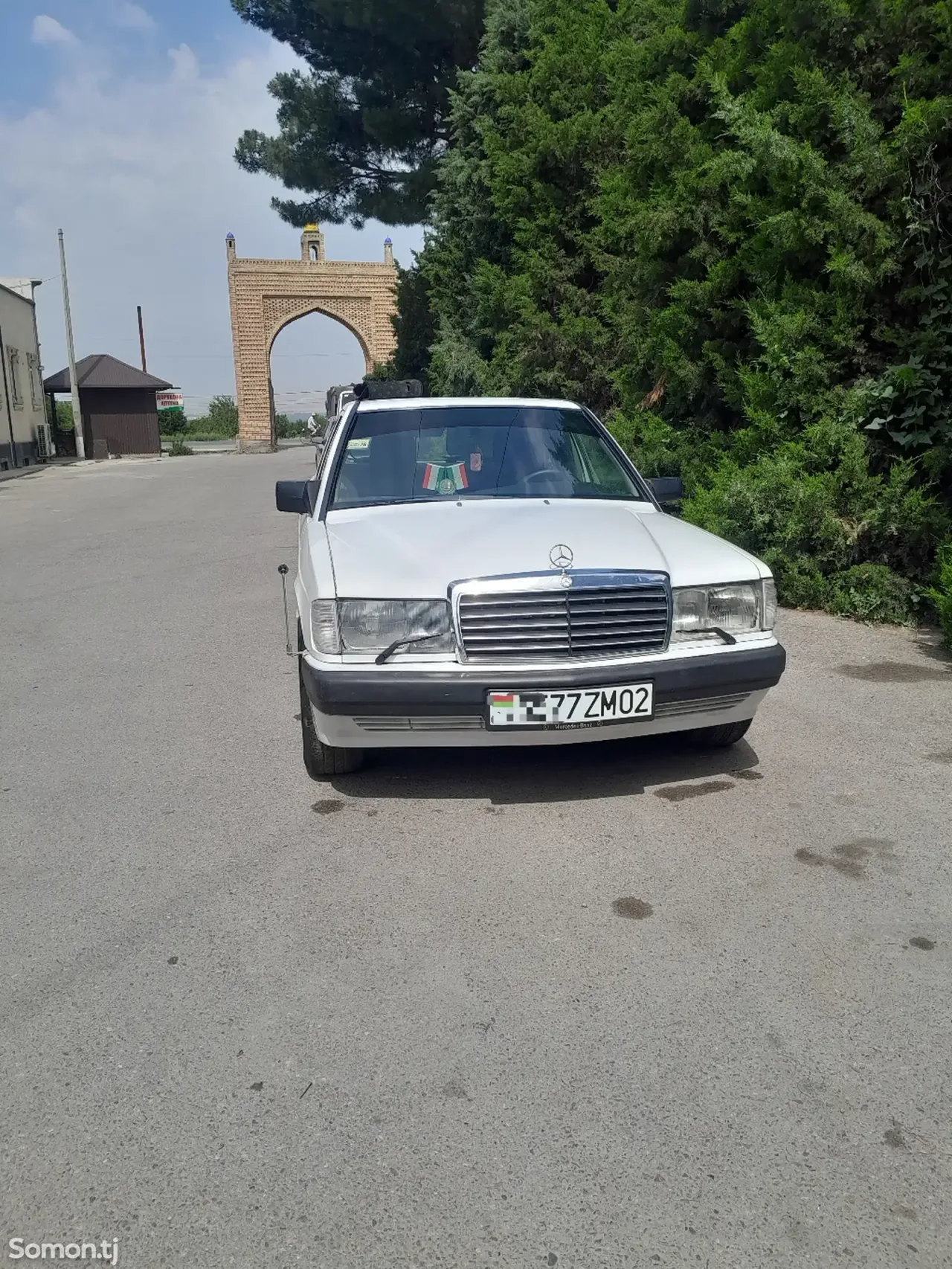 Mercedes-Benz W201 1990 · 1.8 MT