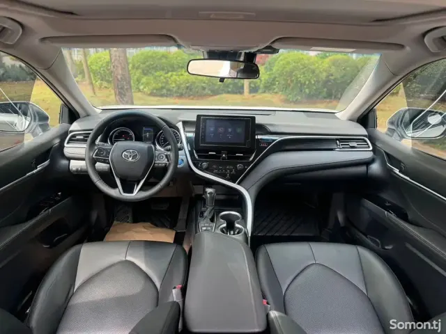 Toyota Camry 2023 · 2.5 AT