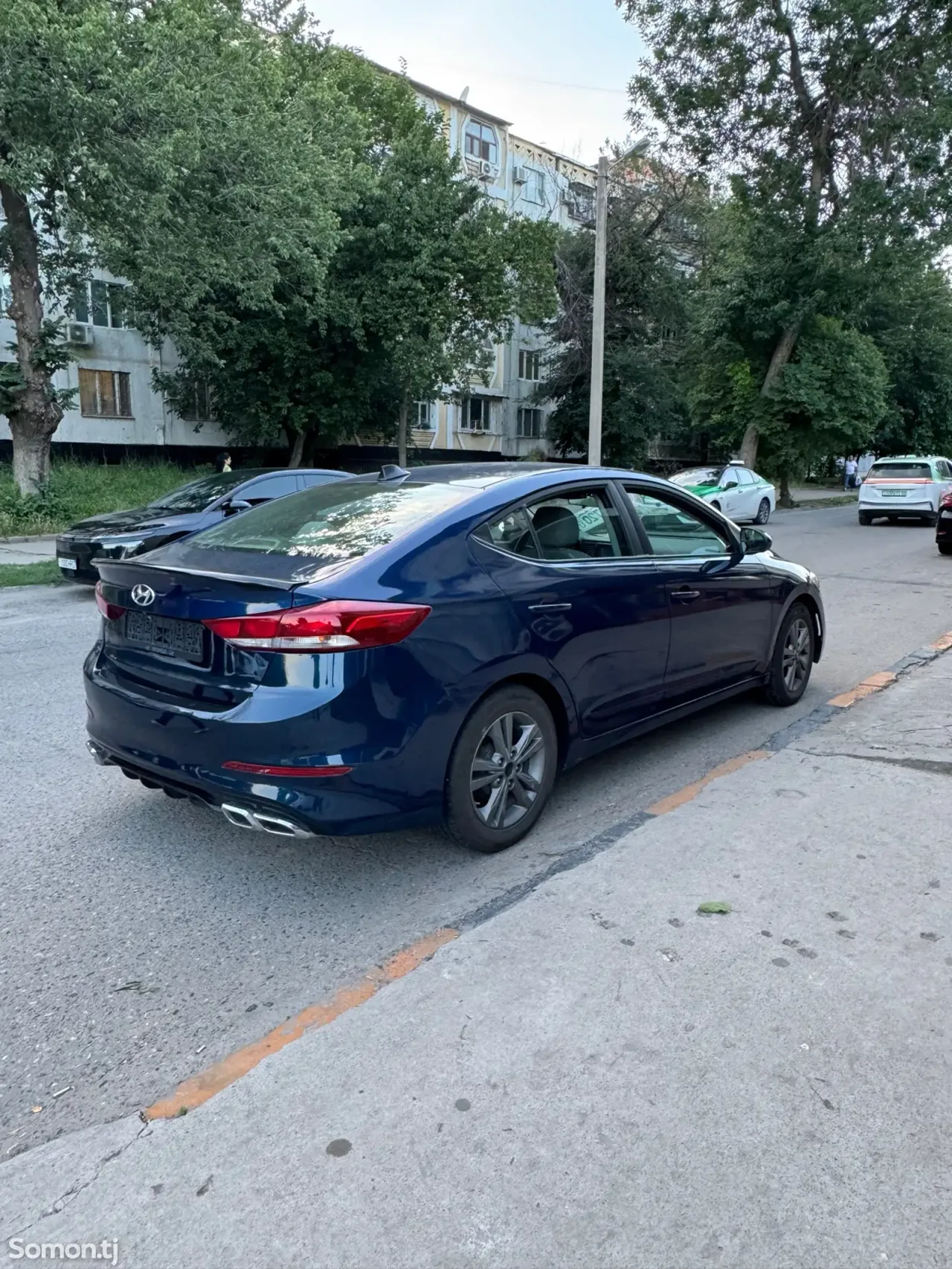 Hyundai Elantra 2017 · 2.0 AT