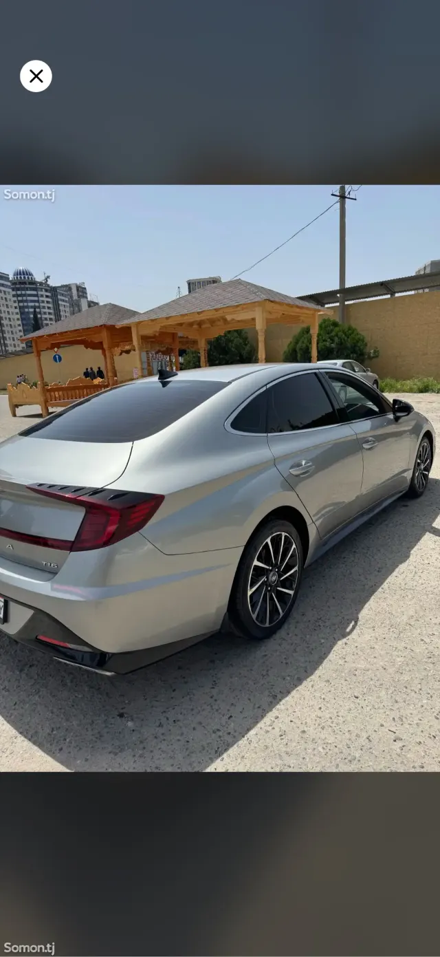 Hyundai Sonata 2020 · 1.6 AT