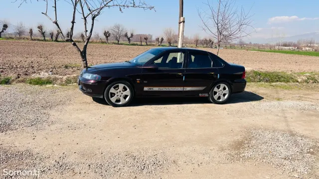 Opel Vectra B 2000 · 1.8 MT