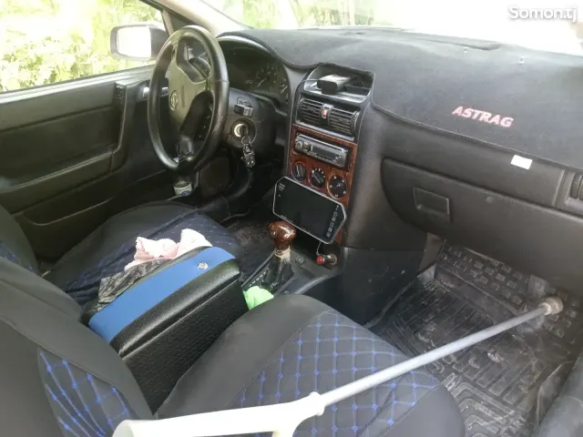 Opel Astra G 1999 · 1.8 AT