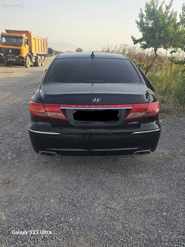 Hyundai Grandeur 2009 · 3.3 AT