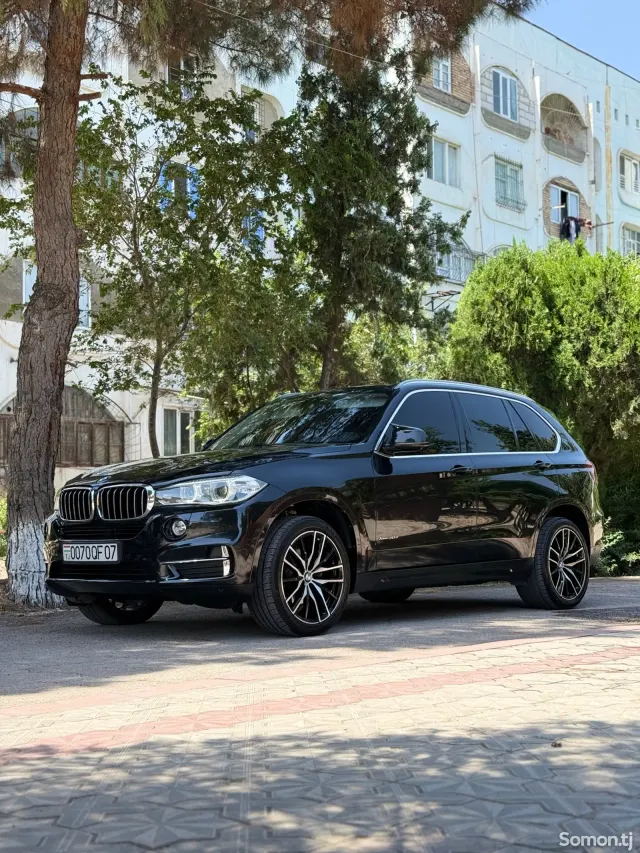 BMW 5 series 2015 · 3.0 AT