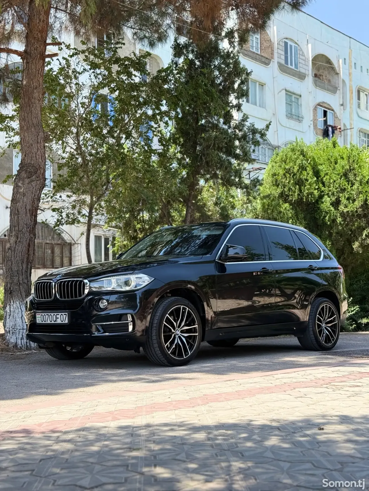 BMW 5 series 2015 · 3.0 AT