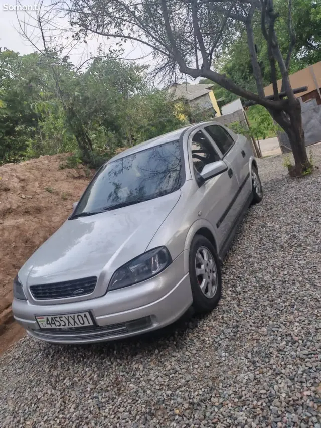 Opel Astra G 2002 · 1.6 MT