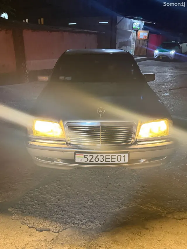 Mercedes-Benz C class 1995 · 1.8 MT