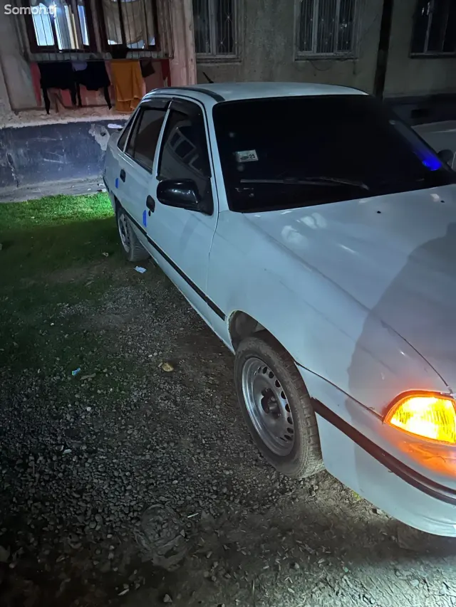 Daewoo Nexia 1996 · 1.6 MT