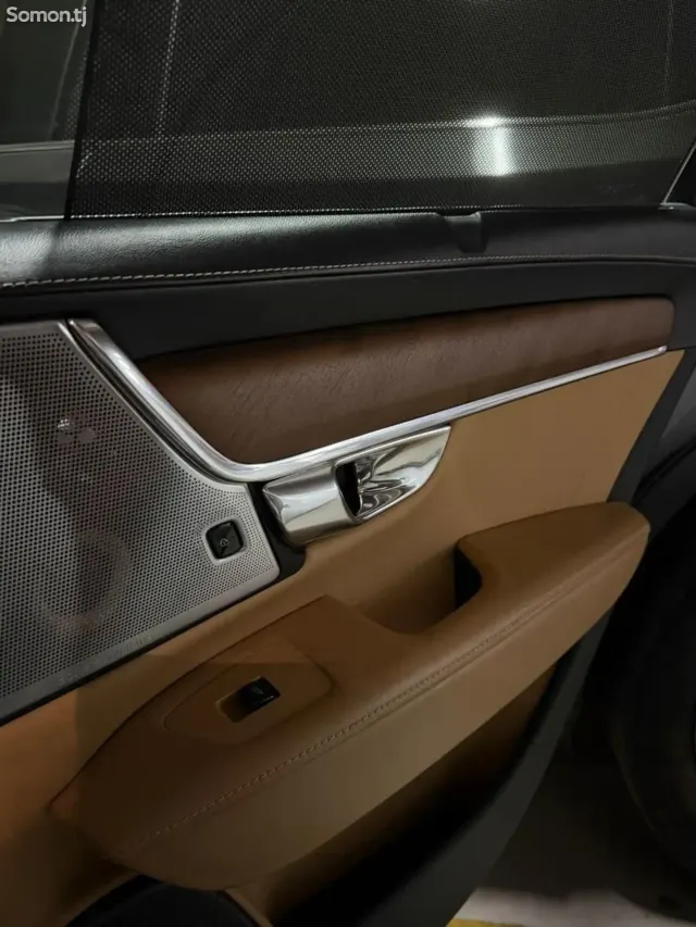 Volvo S90 2017 · 2.0 AT